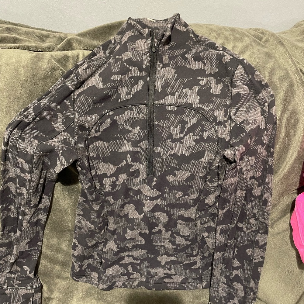 Lululemon 1/4 zip pullover size 8